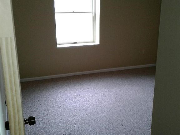 4th image of 218 N Park St APT 8