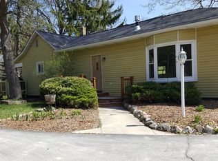 8462 McClements Rd, Brighton, MI
