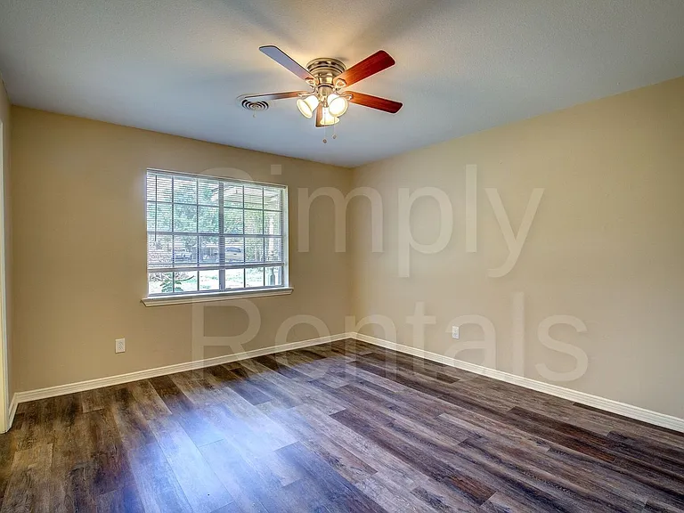 6426 Chapman Dr — Photo 35