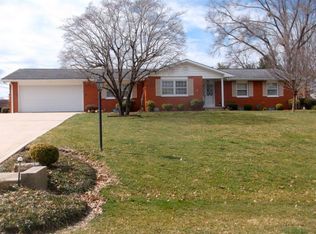 202 Redondo Dr, Jackson, OH 45640