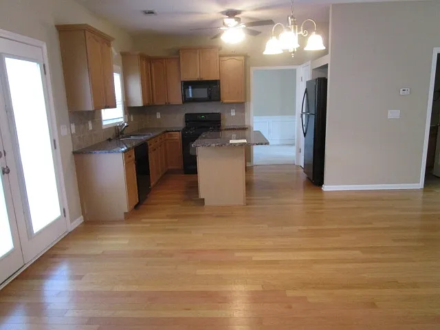 1993 Jameson Cir — Photo 5