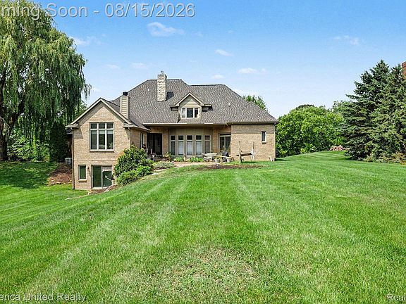 3rd image of 3099 Beach Lake Dr E