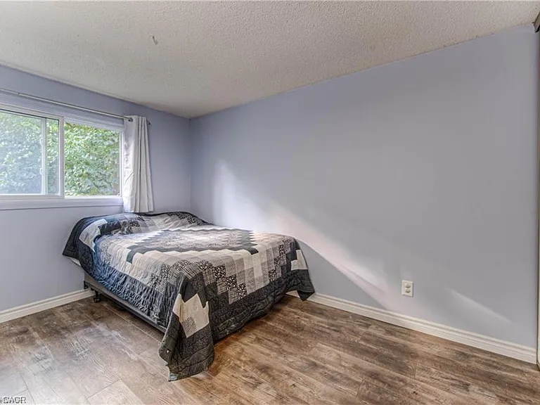 483 Kingscourt Dr #A — Photo 8