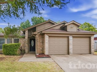 614 Rifleman Trl, Arlington, TX 76002