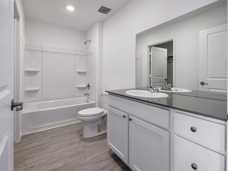 Master Bedroom - Full Bathroom