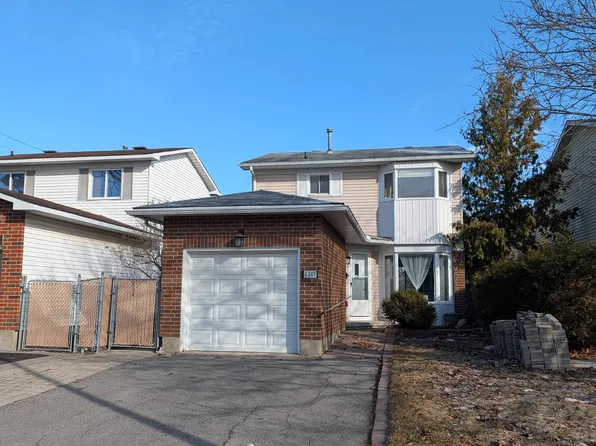 6349 Saint Louis Dr, Ottawa, ON K1C 2X9
