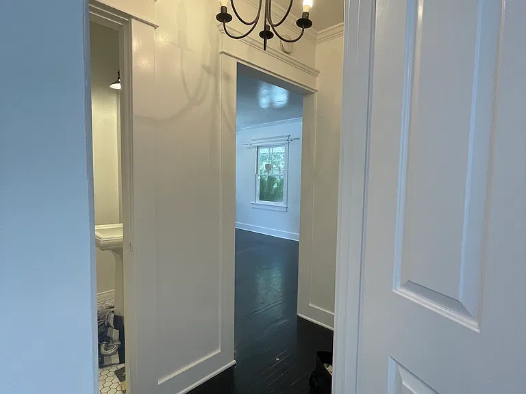 3327 Caroline Ave — Photo 5