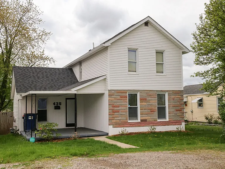 435 Ballard Ave — Photo 1