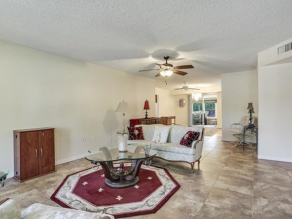 3rd image of 10605 W Concho Cir