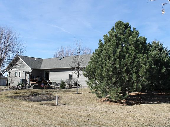 5th image of 103 N Birch St