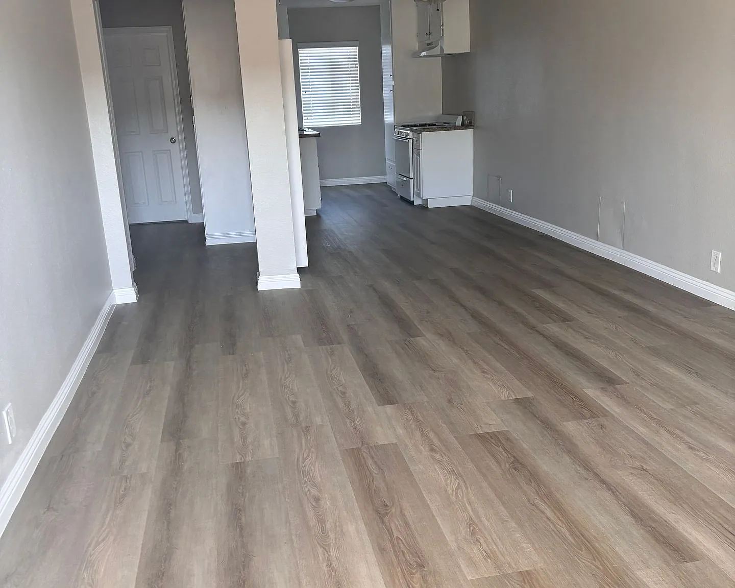 16137 Cornuta Ave — Photo 2