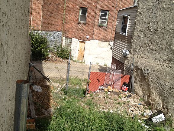 5th image of 607 W Annsbury St