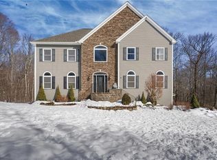 47 Austin Dr, Cumberland, RI 02864
