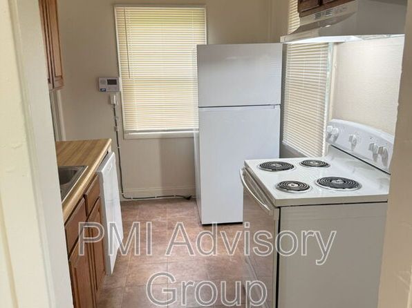412 SE 33rd Ter