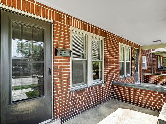 2nd image of 1378 W 3rd Ave