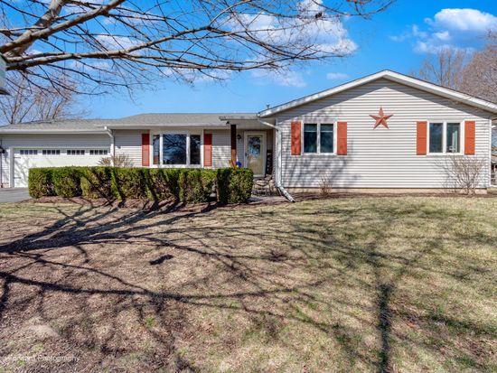 0N953 Probst Ct, Maple Park, IL 60151