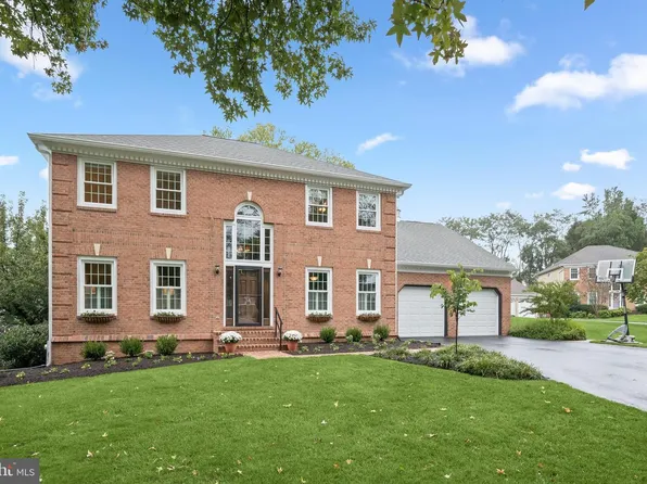 10305 Greenbriar Ct, Ellicott City, MD 21042