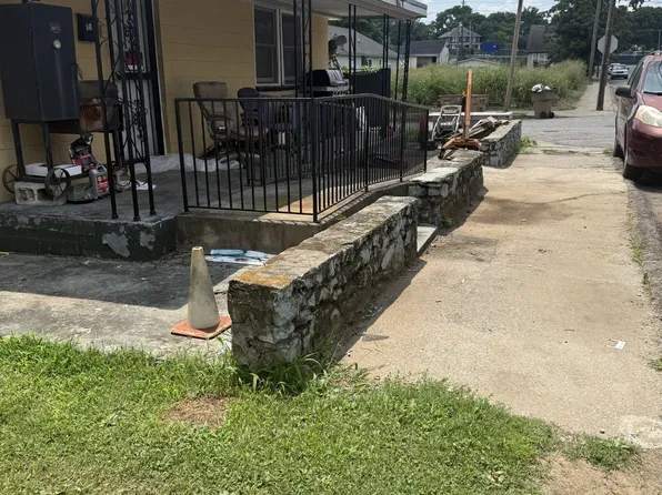 13 Perkins St, Nashville, TN 37210