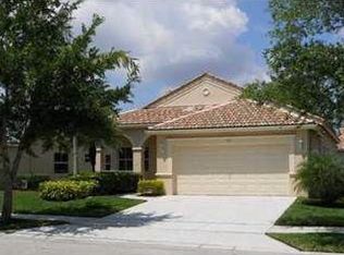 700 Vista Meadows Dr, Fort Lauderdale, FL 33327