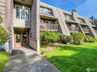 21615 80th Ave W APT 101, Edmonds, WA 98026