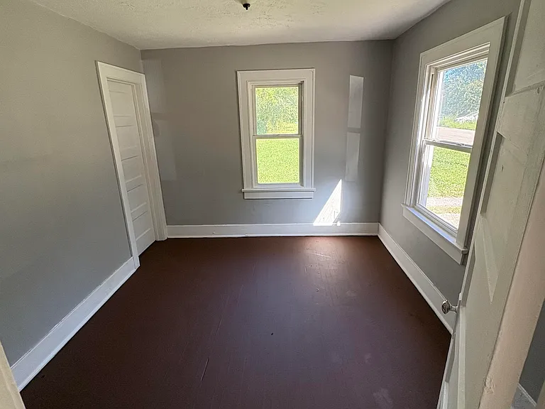238 W Peoria Ave — Photo 15
