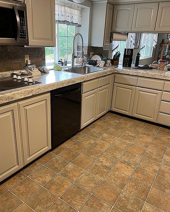 House 1 kitchen
