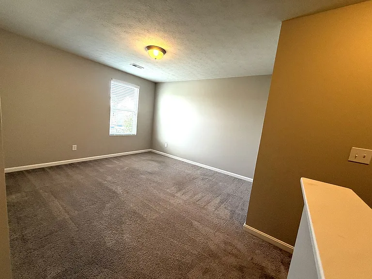 11727 Trottingham Cir — Photo 14