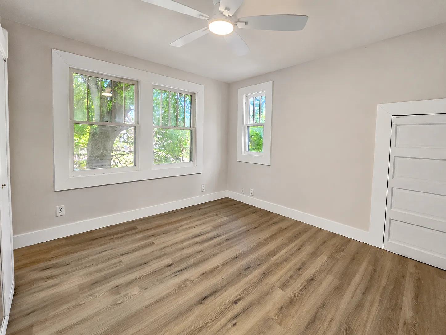 2830 N Elmore Ave — Photo 4