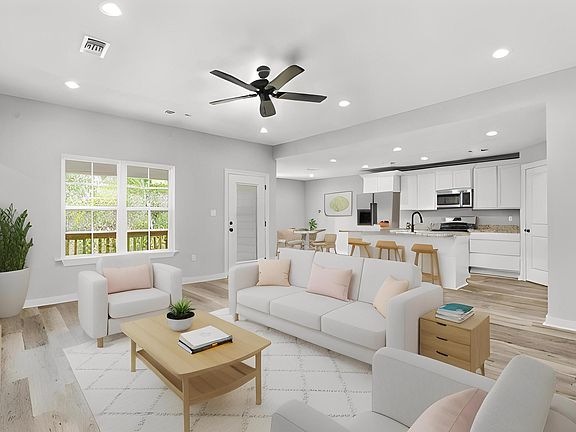 4th image of 207 Beaver Lake Rd