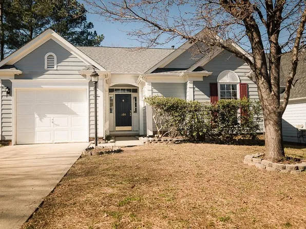 109 Bracken Trail Cir, Holly Springs, NC 27540
