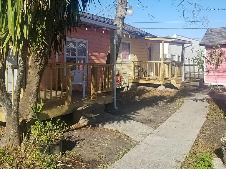 4418 Avenue P 1/2 #3 — Photo 3