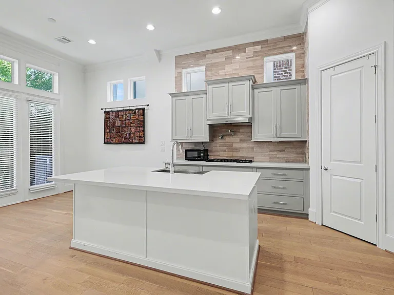 2713 Kinsley Oaks Dr — Photo 25
