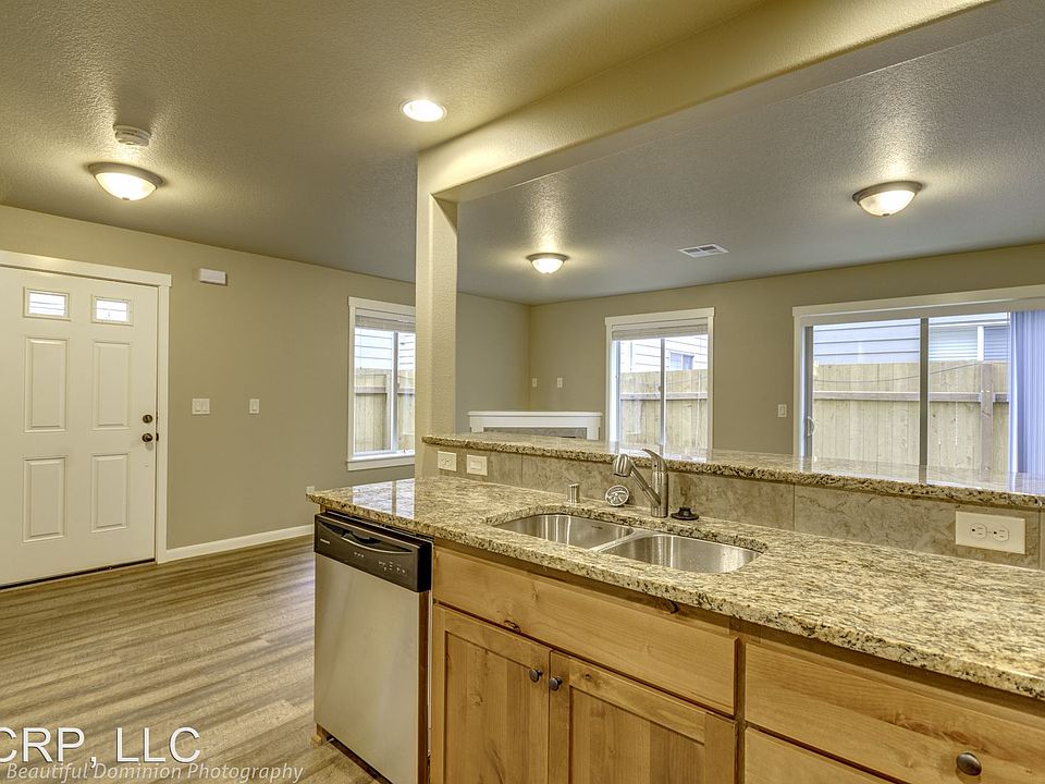1st image of 9800 NE 76th Way