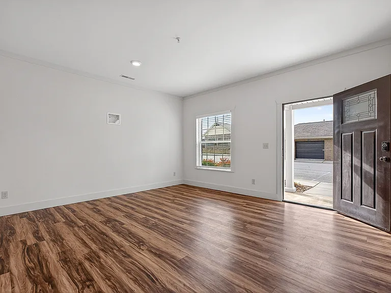 99 Copper Springs Cir #200 — Photo 3