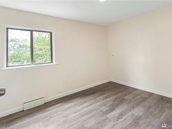 5th image of 3626 W D St