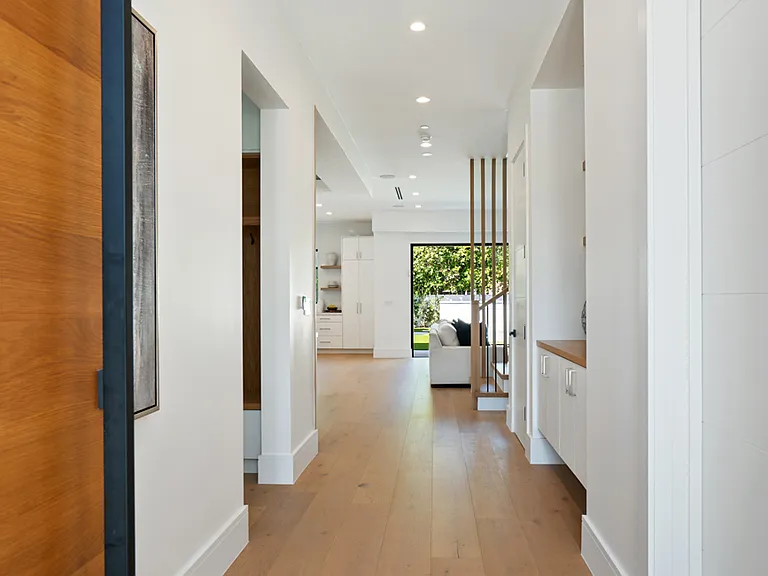 4425 Morse Ave — Photo 93