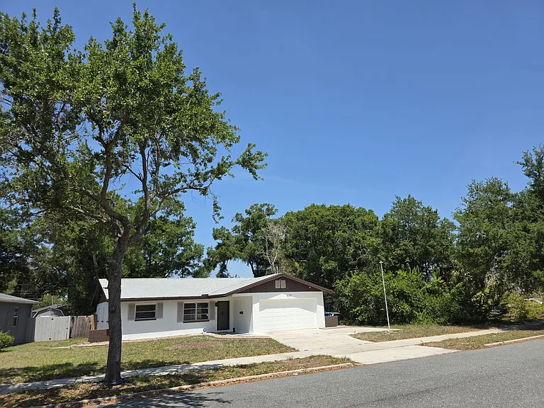 5210 Dr Martin Luther King Jr St N — Photo 34
