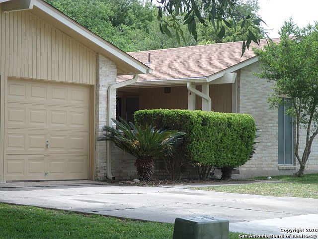 1st image of 1738 Timber Oak St