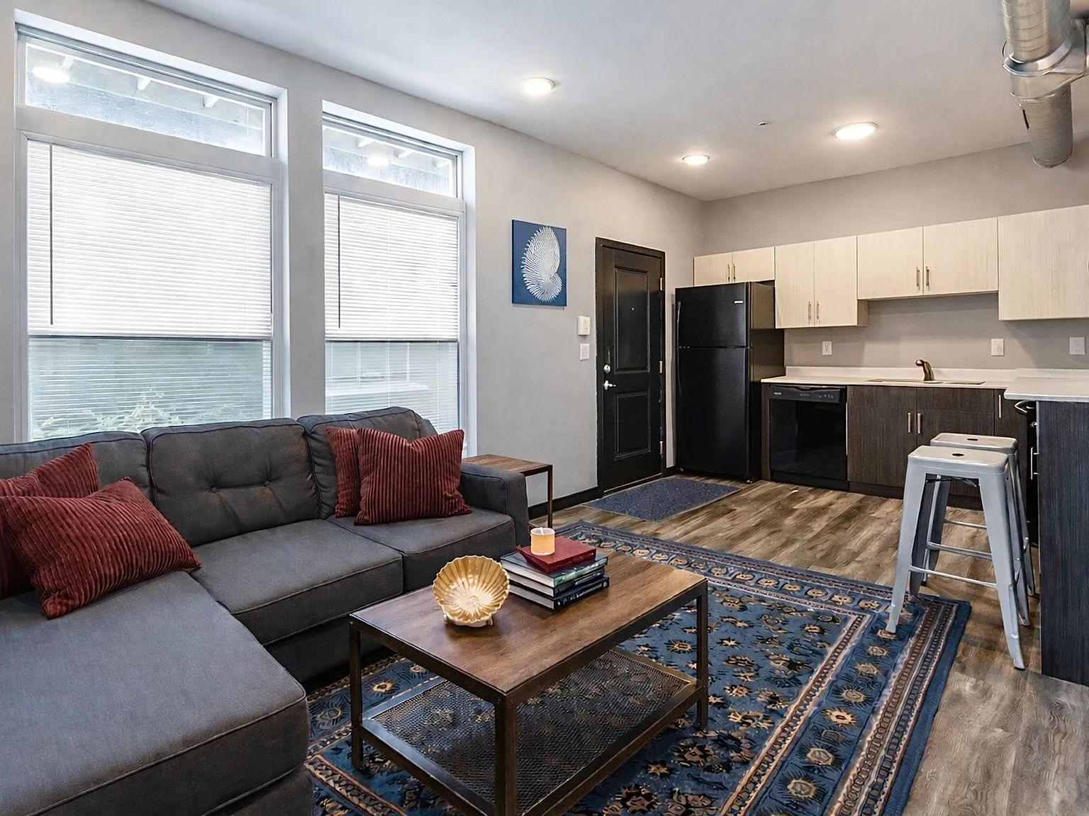 Tech Park Apartments — Photo 2