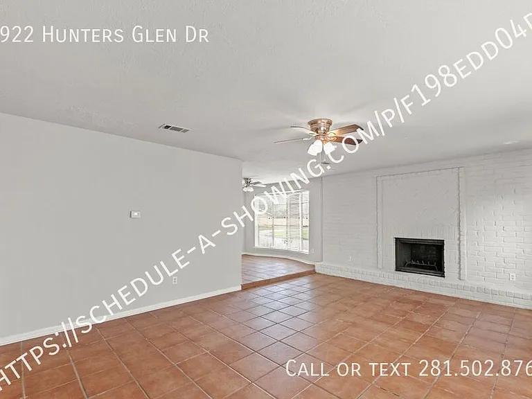2922 Hunters Glen Dr — Photo 5