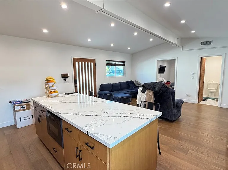 7257 Wilbur Ave — Photo 4
