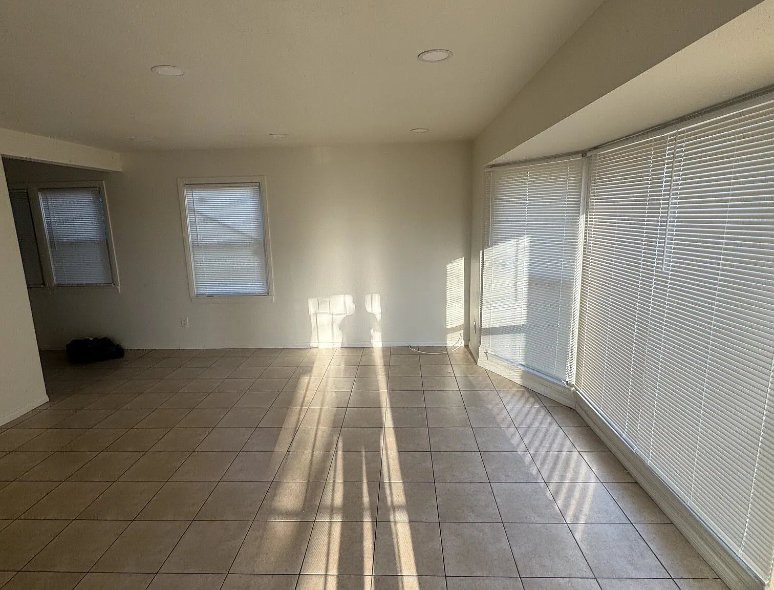3 bed, $1,995 — Photo 2