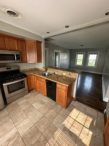 38 Dakota St #3 — Photo 2