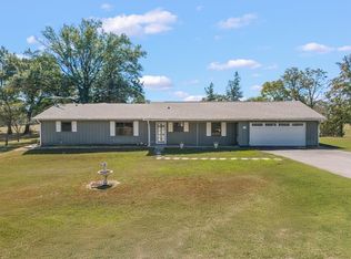 536 Red Hen Rd, Gladewater, TX 75647