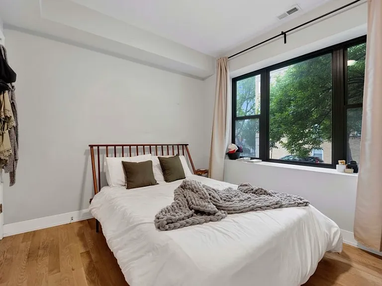 3802 W Altgeld St #301 — Photo 7