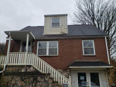 433 Agnew Rd, Jeannette, PA, 15644