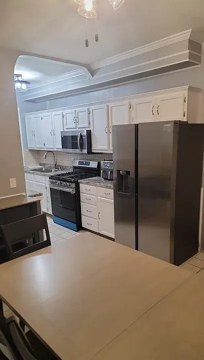 39 Ring St #1