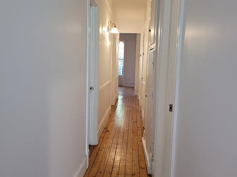 406 2nd St #2 — Photo 14