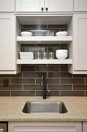 5th image of 4421 N Hermitage Ave #1N
