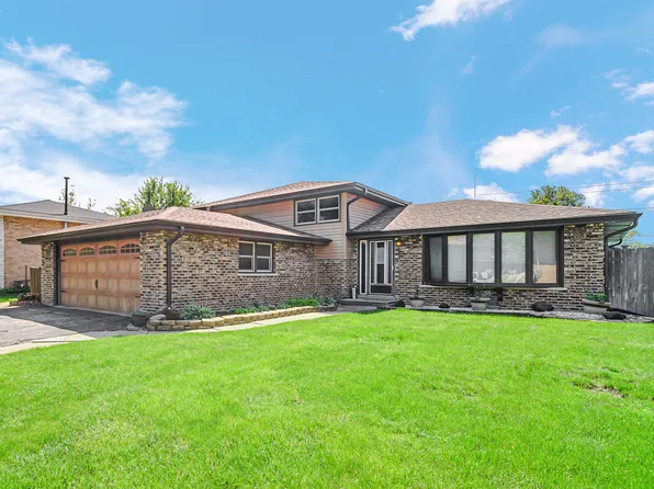 10324 S Kathy Ct, Palos Hills, IL 60465